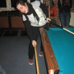 YouGend spielt Billard